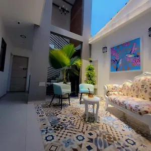 https://san-cayetano.cali-hotels.com